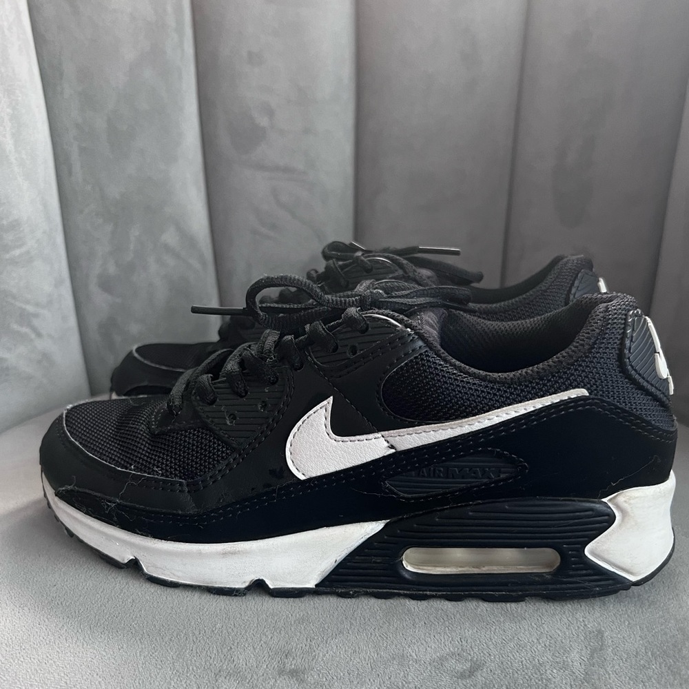 Nike black white air max 90 US 7.5